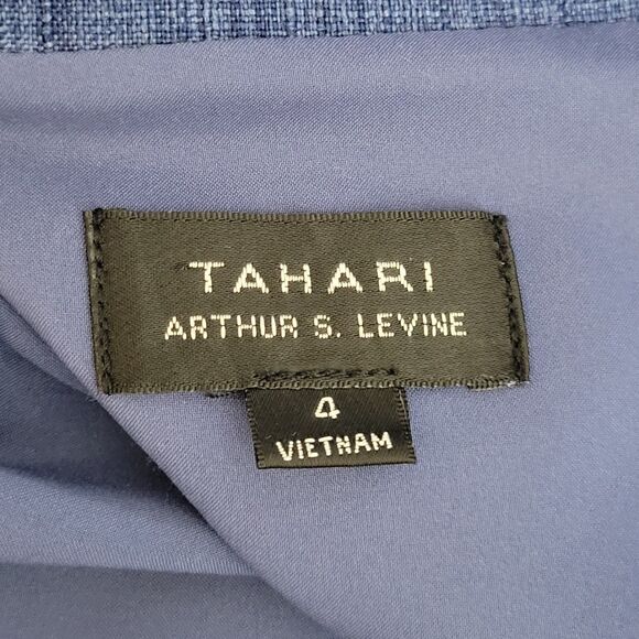 Tahari Arthur S. Levine Blue Denim Look Turn Lock Button Shift Dress Size 4 - Picture 6 of 8
